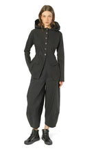 Lade das Bild in den Galerie-Viewer, Rundholz Black Label Kapuzenjacke
