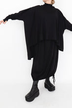 Lade das Bild in den Galerie-Viewer, Sort Aarhus Oversize Shirt
