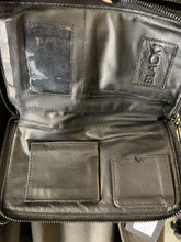 Lade das Bild in den Galerie-Viewer, Black by K&amp;M Walletcase
